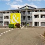 B&B Hotel Chartres Le Forum