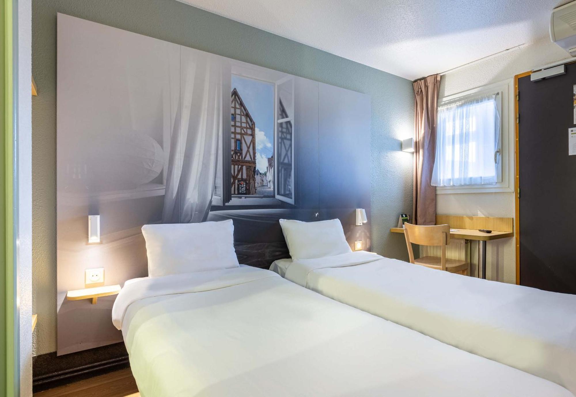 Chartres Le Forum Hotel 2*
