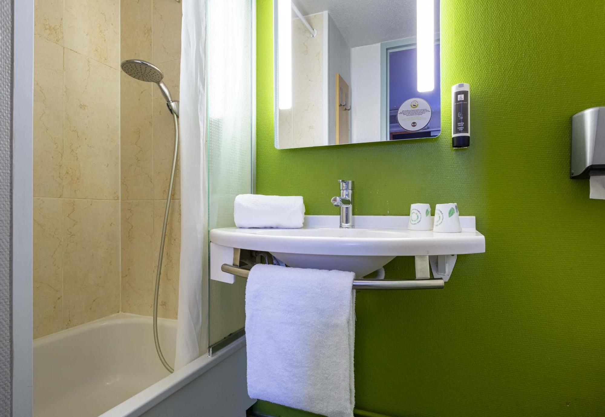 Chartres Le Forum Hotel 2*